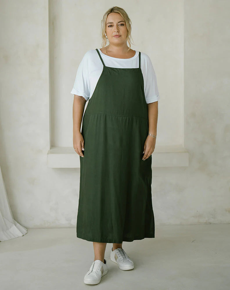 FREEZ APRON DRESS - OLIVE