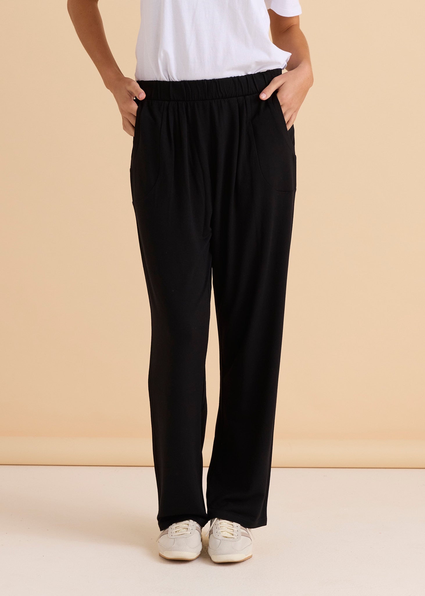 BETTY BASICS GINNIE BAMBOO PANT - BLACK