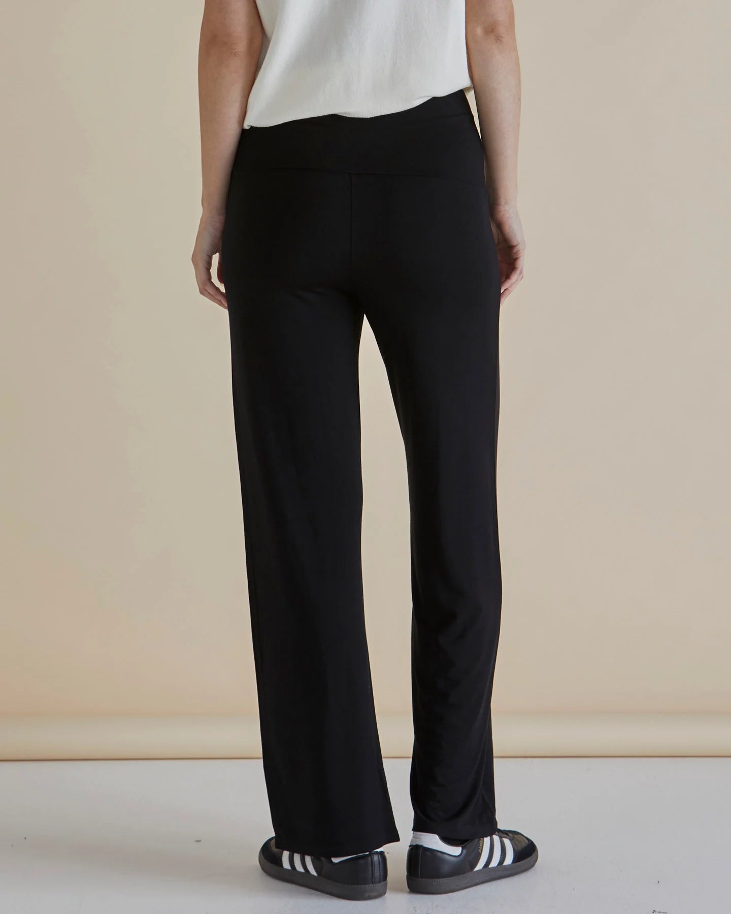 BETTY BASICS HOUSTON BAMBOO RELAXED PANT - BLACK