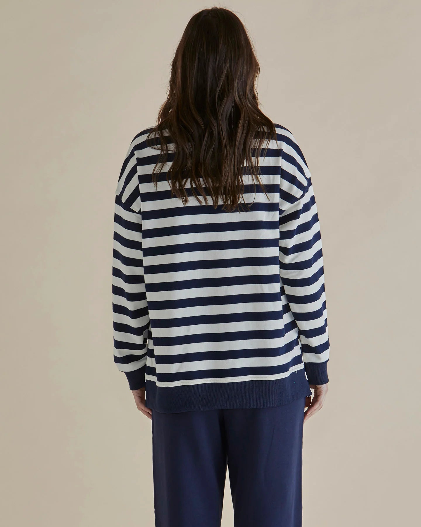 BETTY BASICS EASY CREW SWEAT - NAVY STRIPE