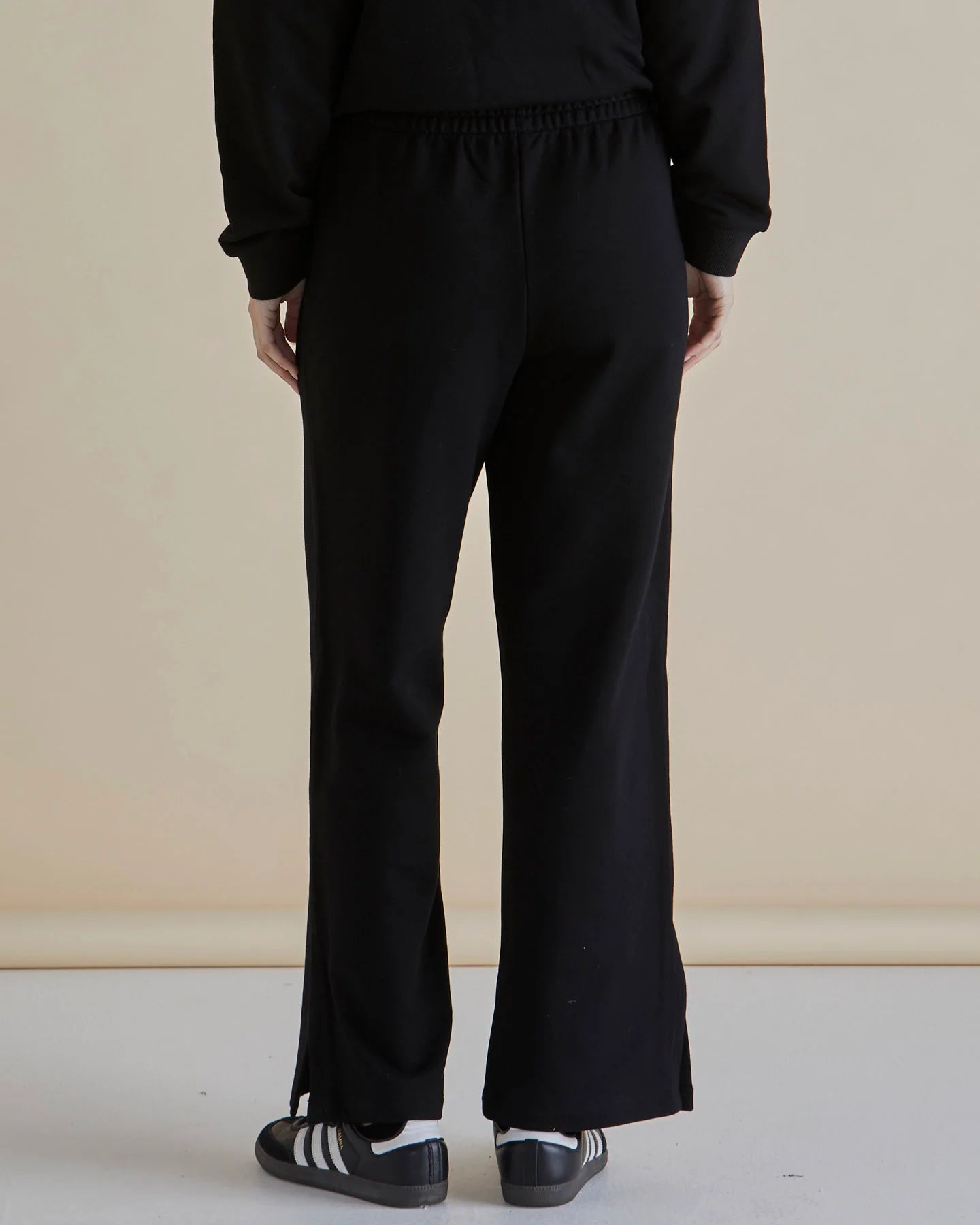 BETTY BASICS PACE JOGGER BLACK