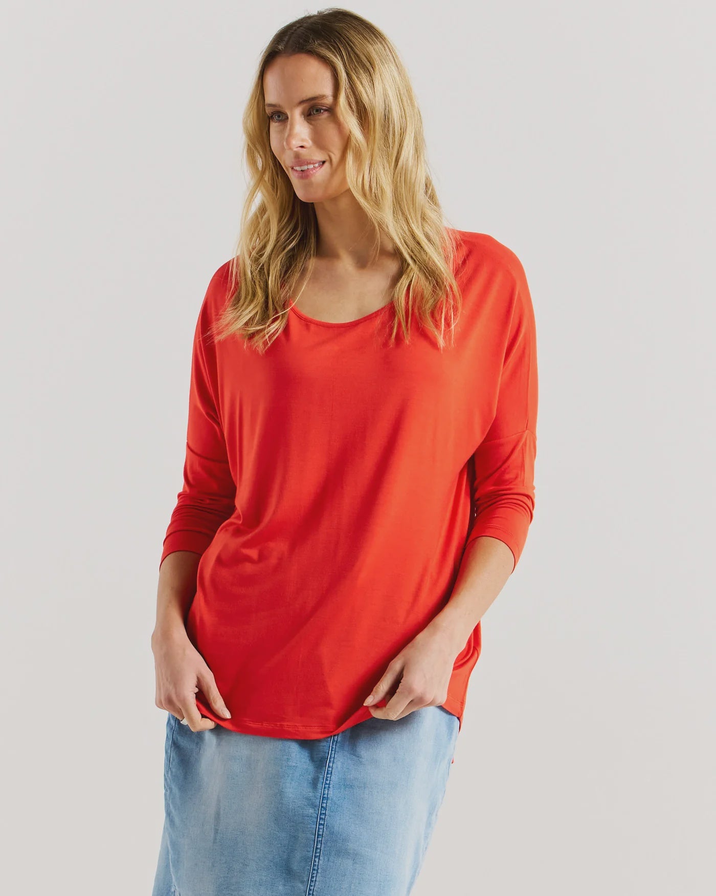 BETTY BASICS MILAN 3/4 SLEEVE TOP- FLAME RED