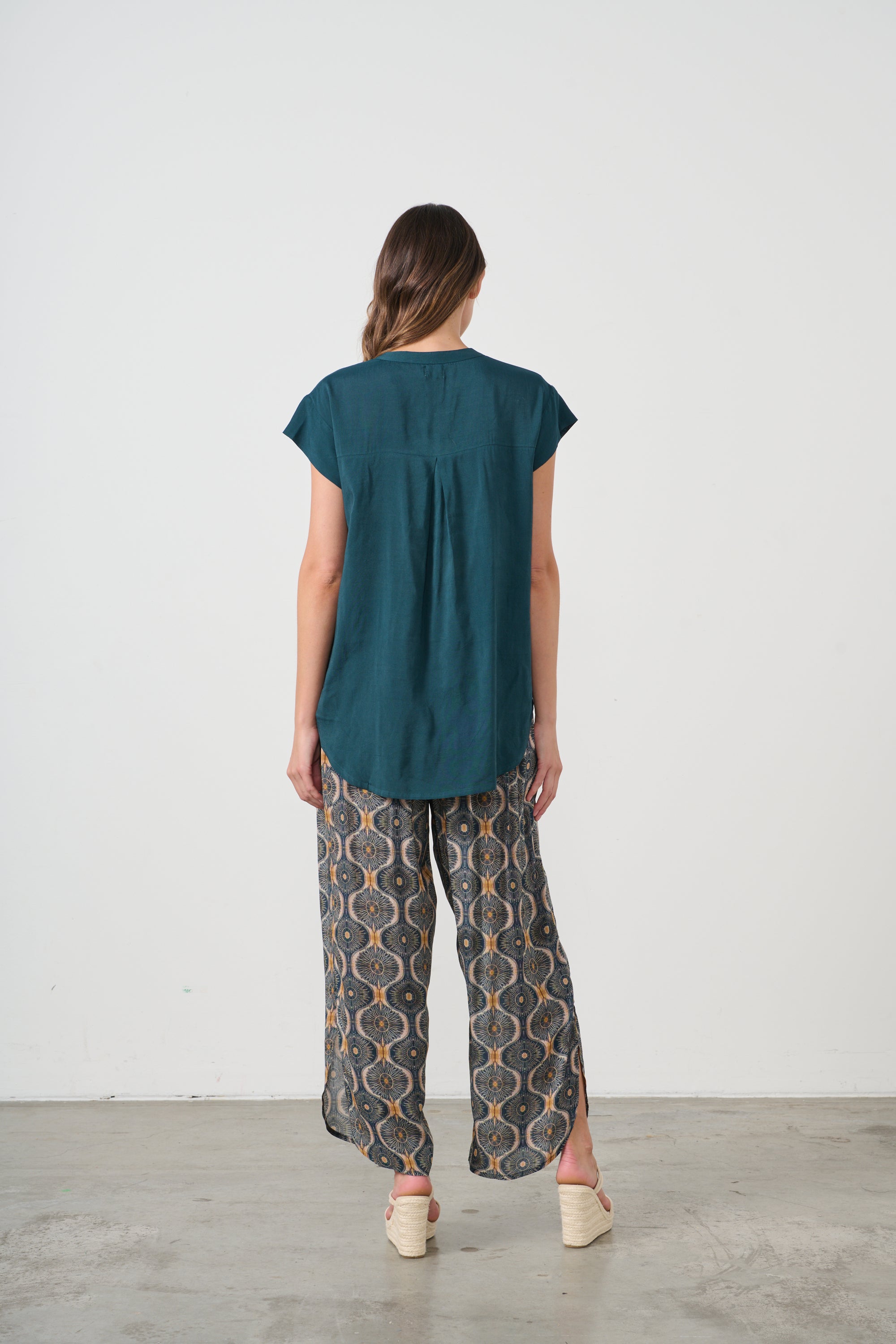 CAJU SCOOP BACK BLOUSE - PETROL