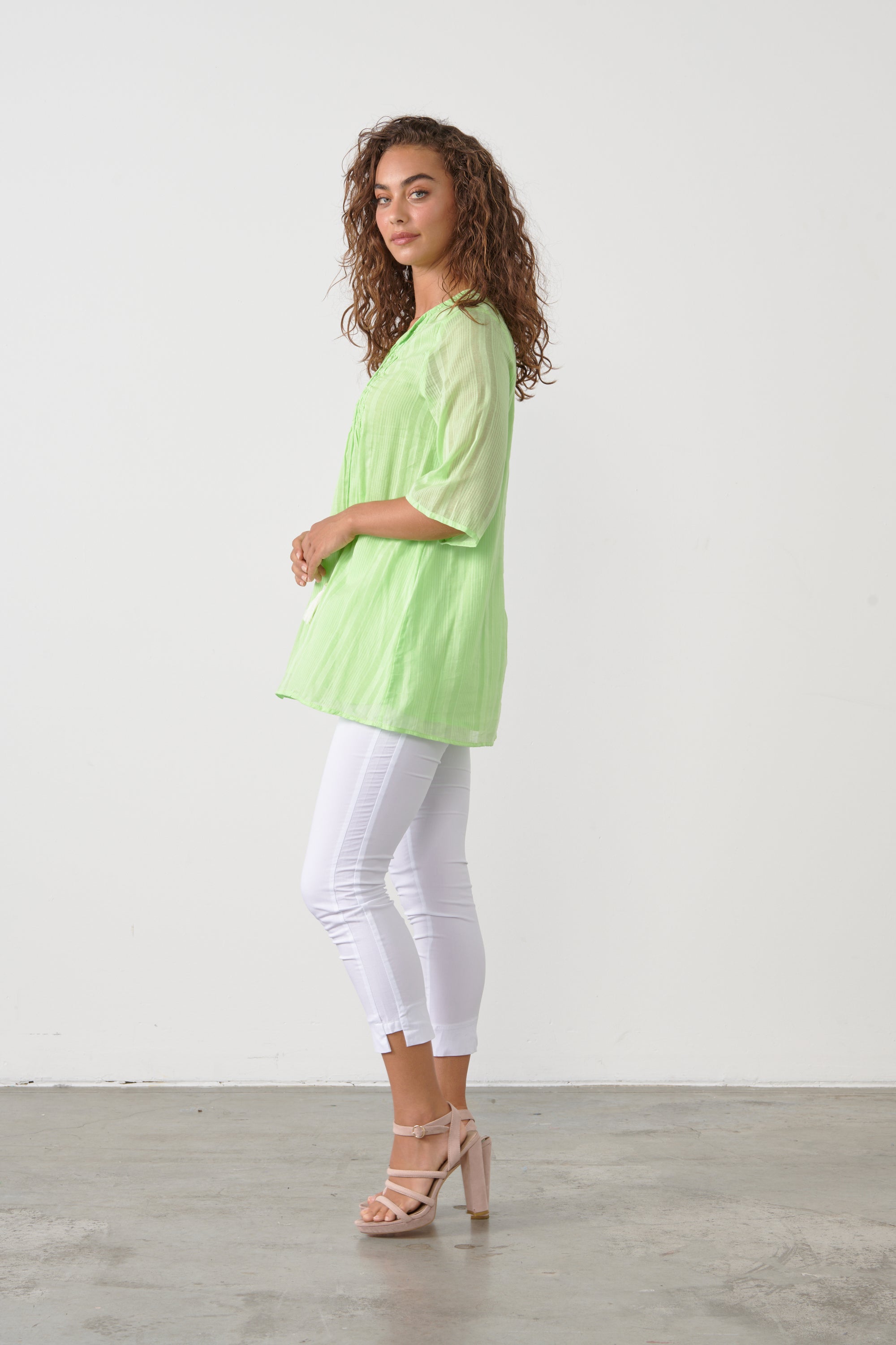 COTTON SMOCKED BEADED TOP - LIME