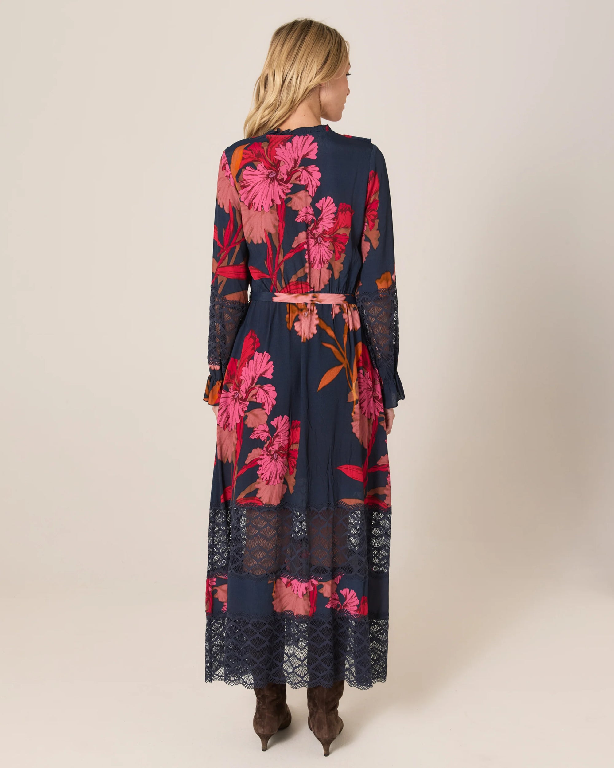 FATE + BECKER CAPTIVATION DRESS - SHADOW FLORAL NAVY