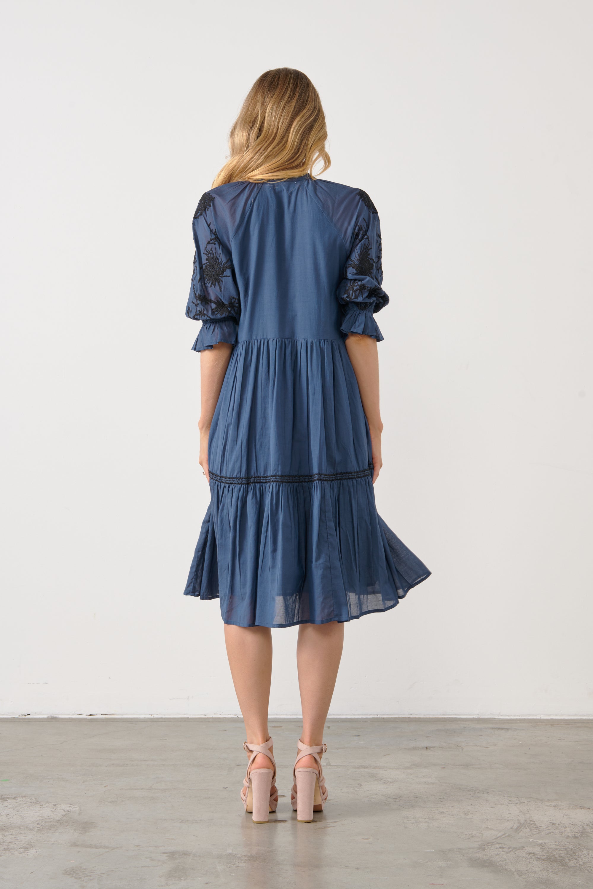 MANDARIN COLLAR EMBROIDERED DRESS - STEEL