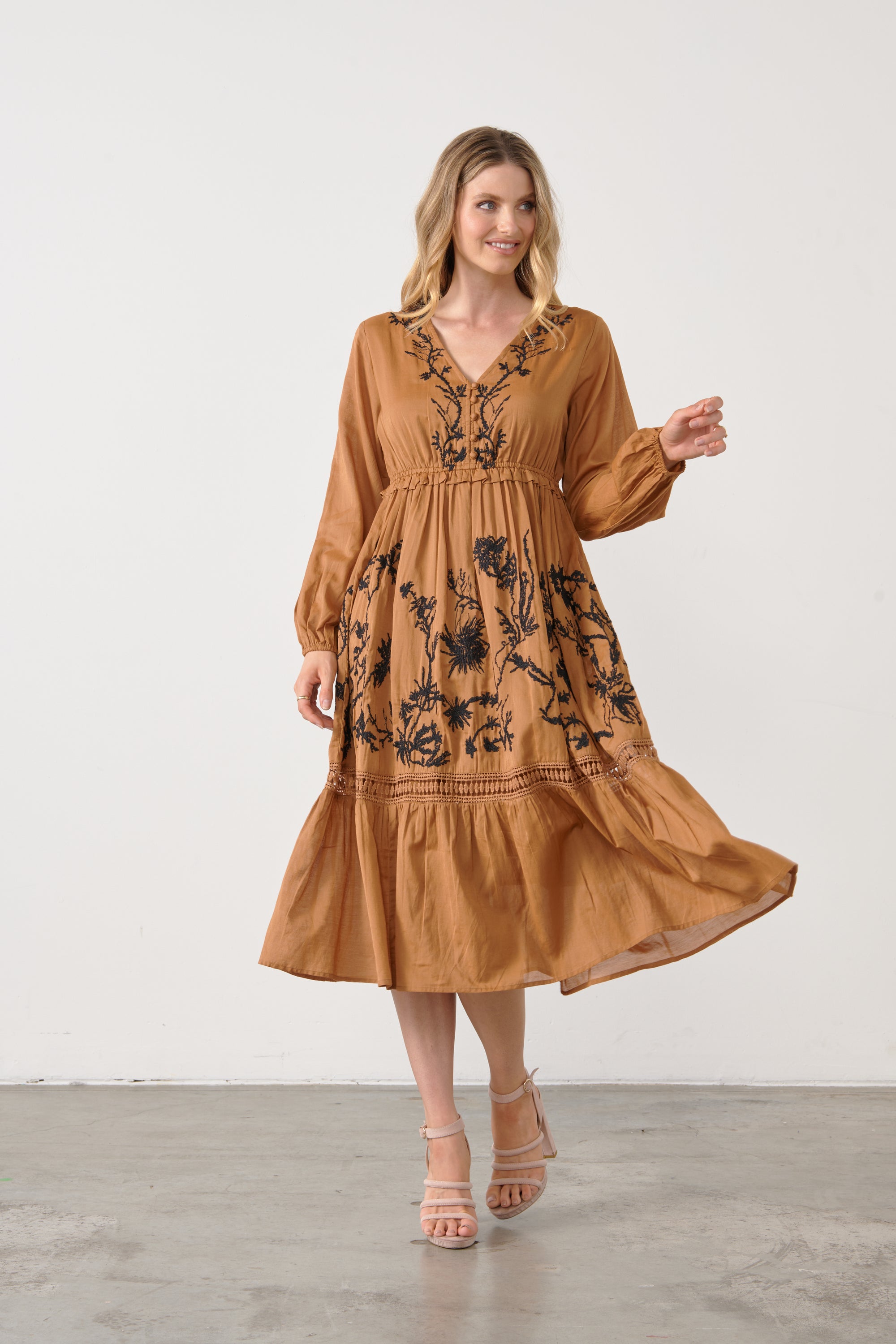 EMBROIDERED MAXI - TOBACCO