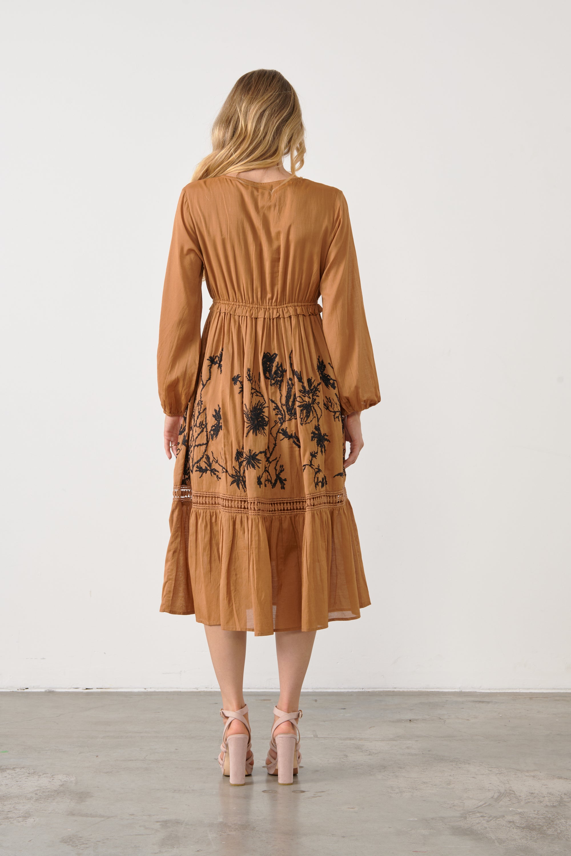 EMBROIDERED MAXI - TOBACCO