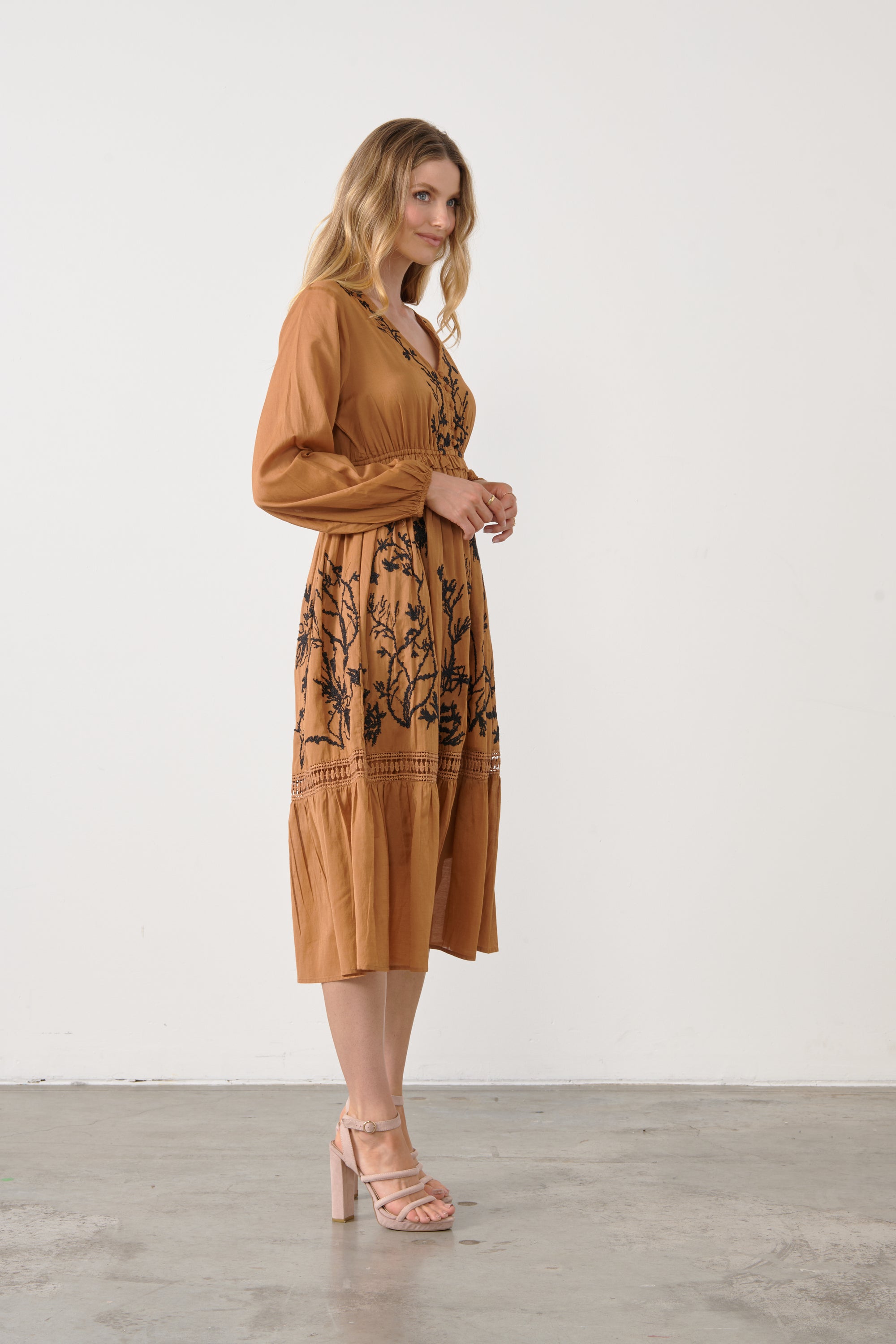 EMBROIDERED MAXI - TOBACCO