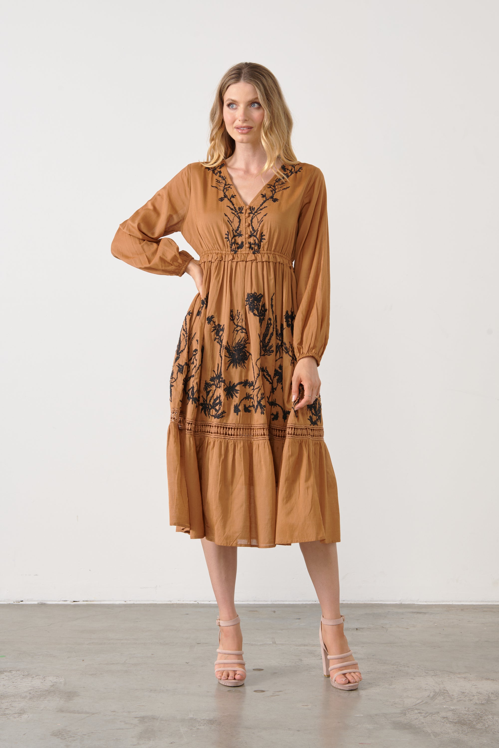 EMBROIDERED MAXI - TOBACCO