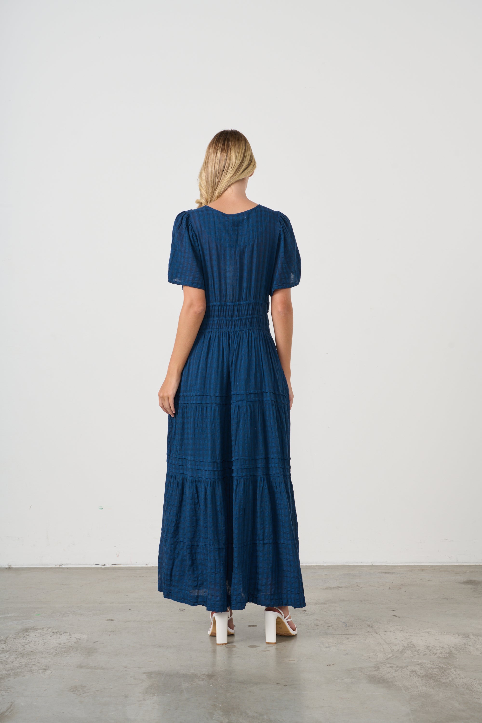 HOLMES & FALLON SEERSUCKER NAVY CHECK DRESS