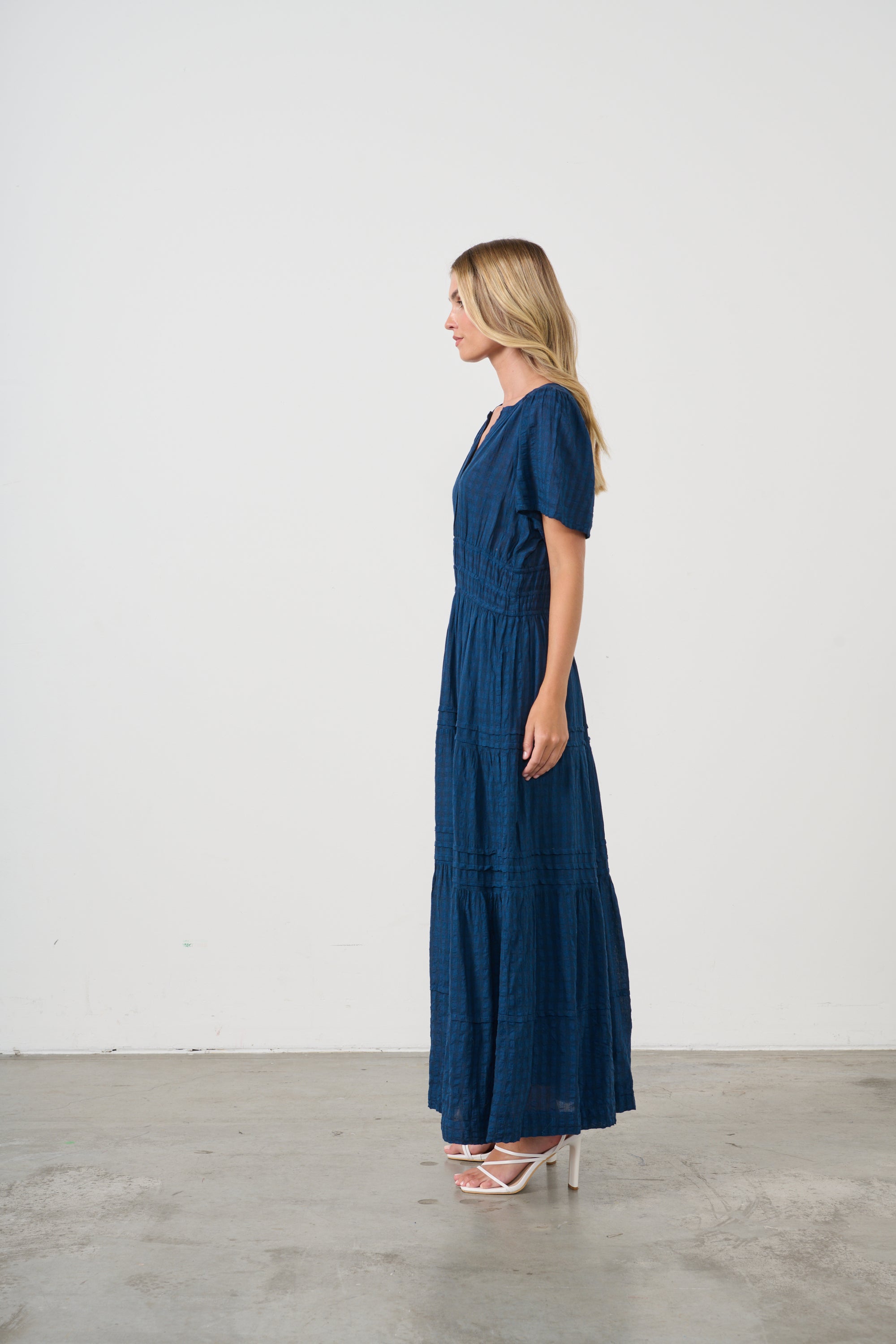 HOLMES & FALLON SEERSUCKER NAVY CHECK DRESS