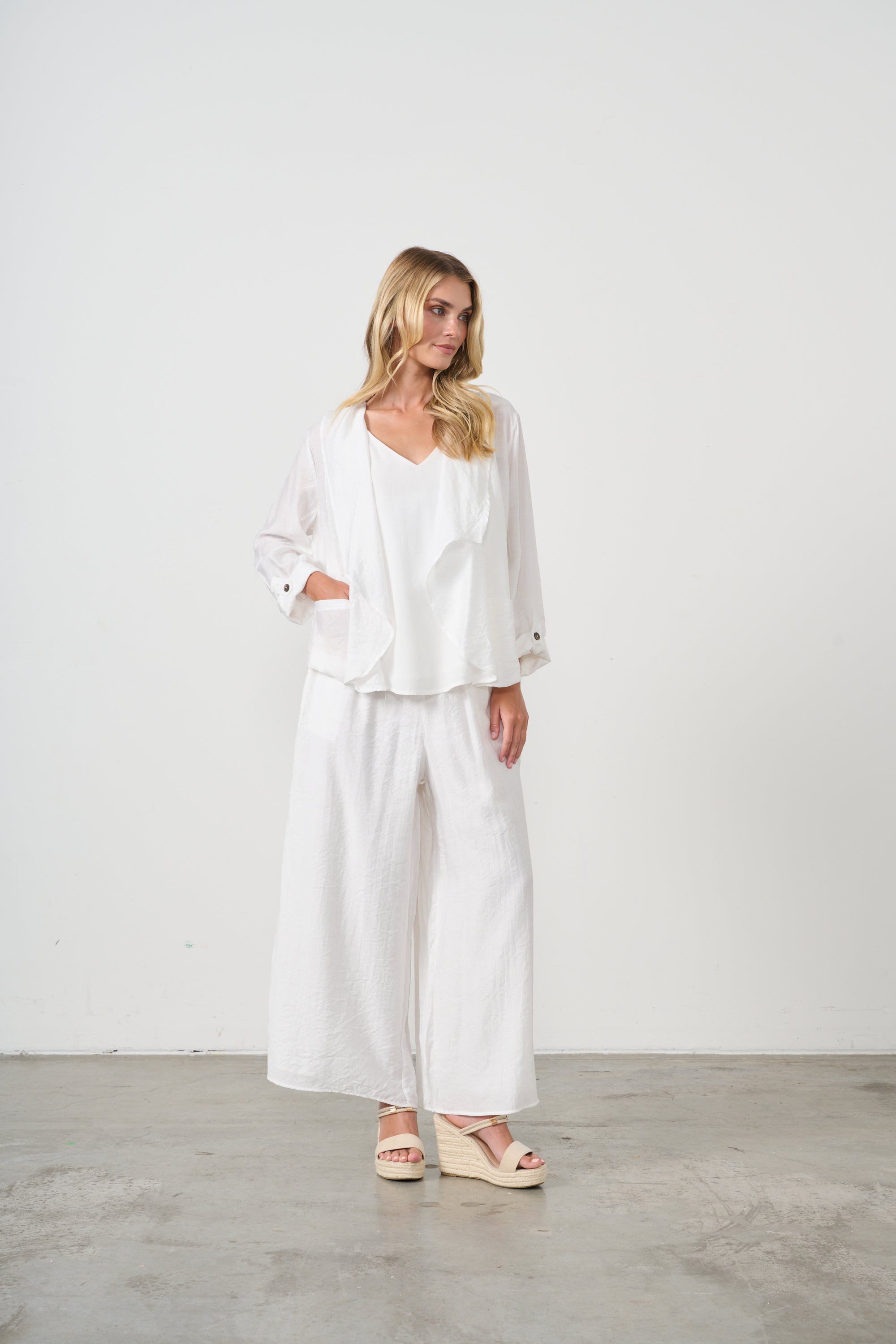 HOLMES & FALLON JACKET BACK ZIP DETAIL - WHITE