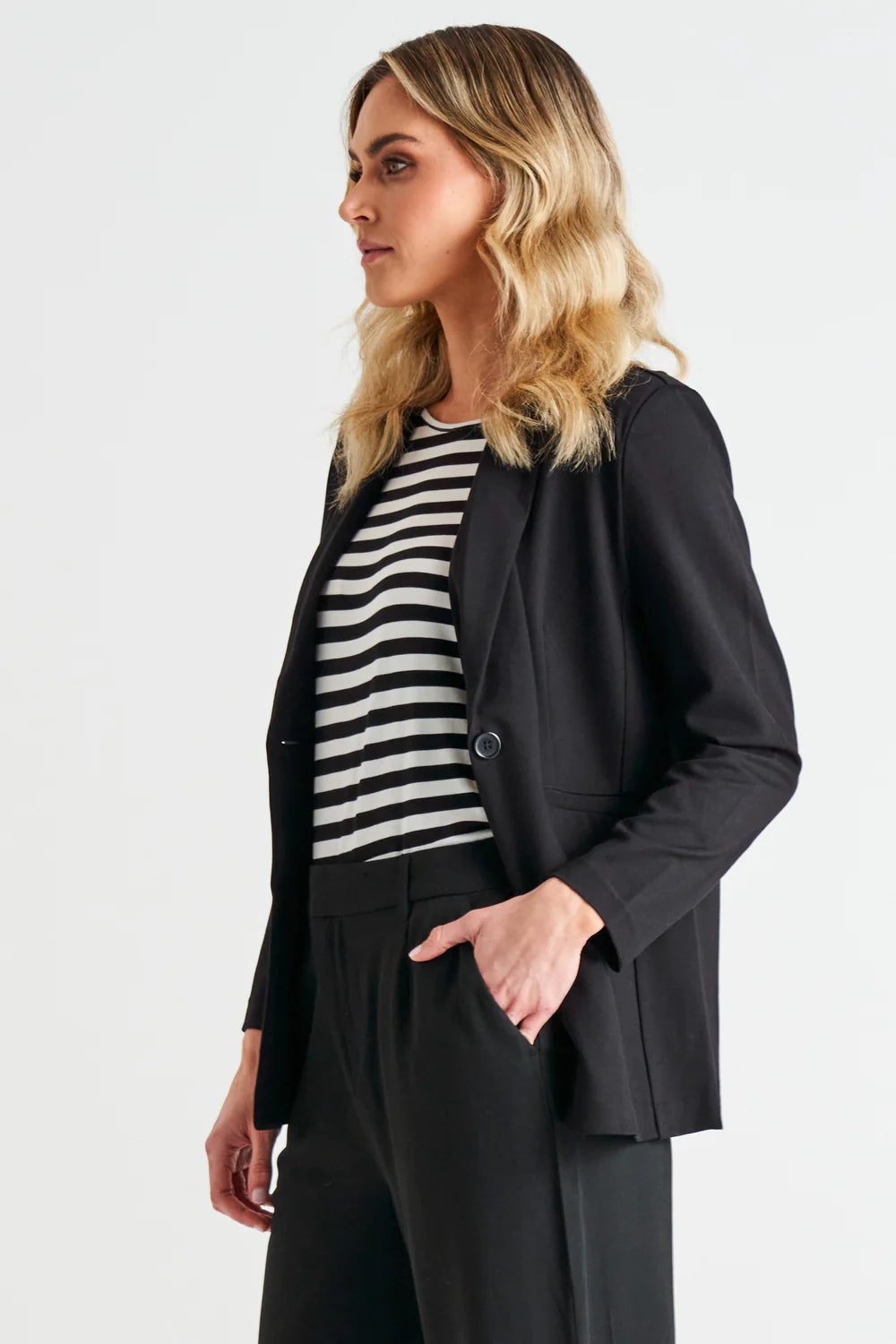 BETTY BASICS PORTSEA BLAZER -