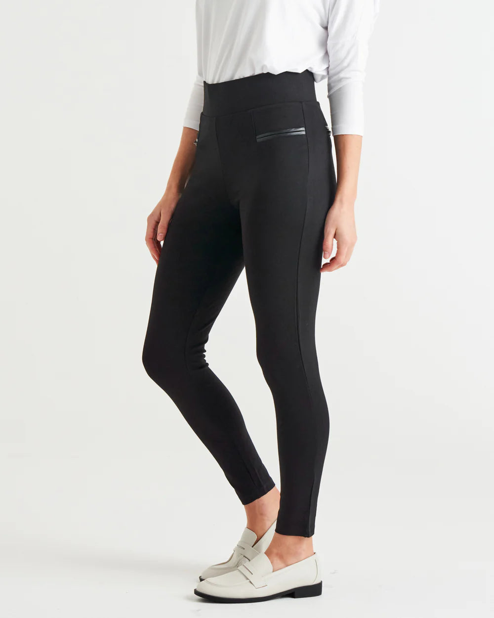 BETTY BASICS GWEN PONTE