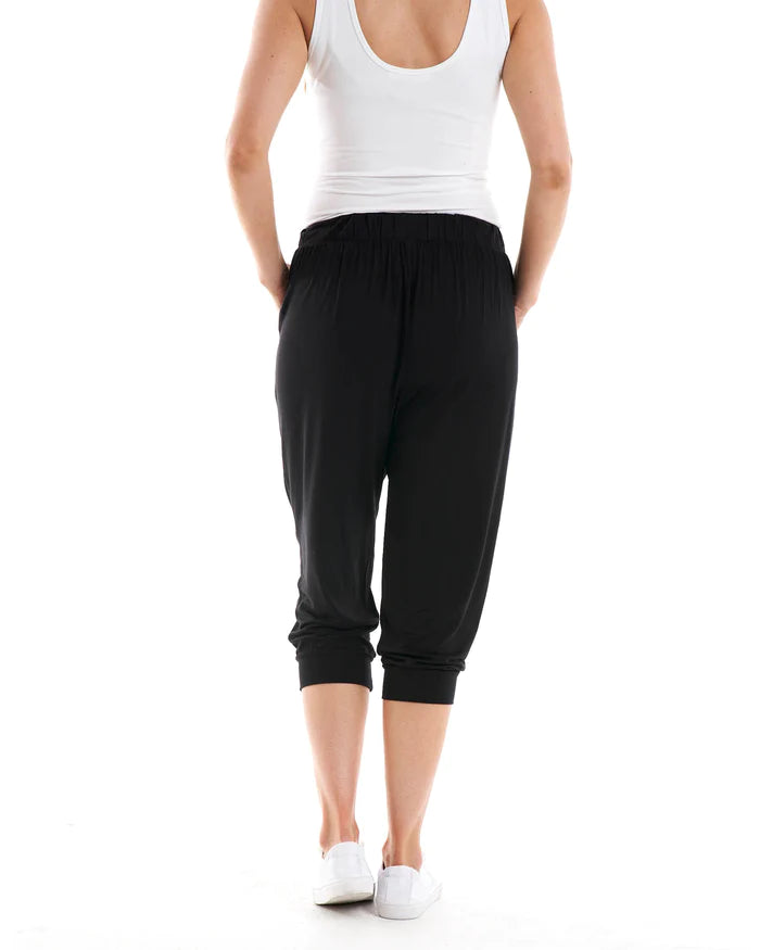 BETTY BASICS TOKYO 3/4 PANT - BLACK