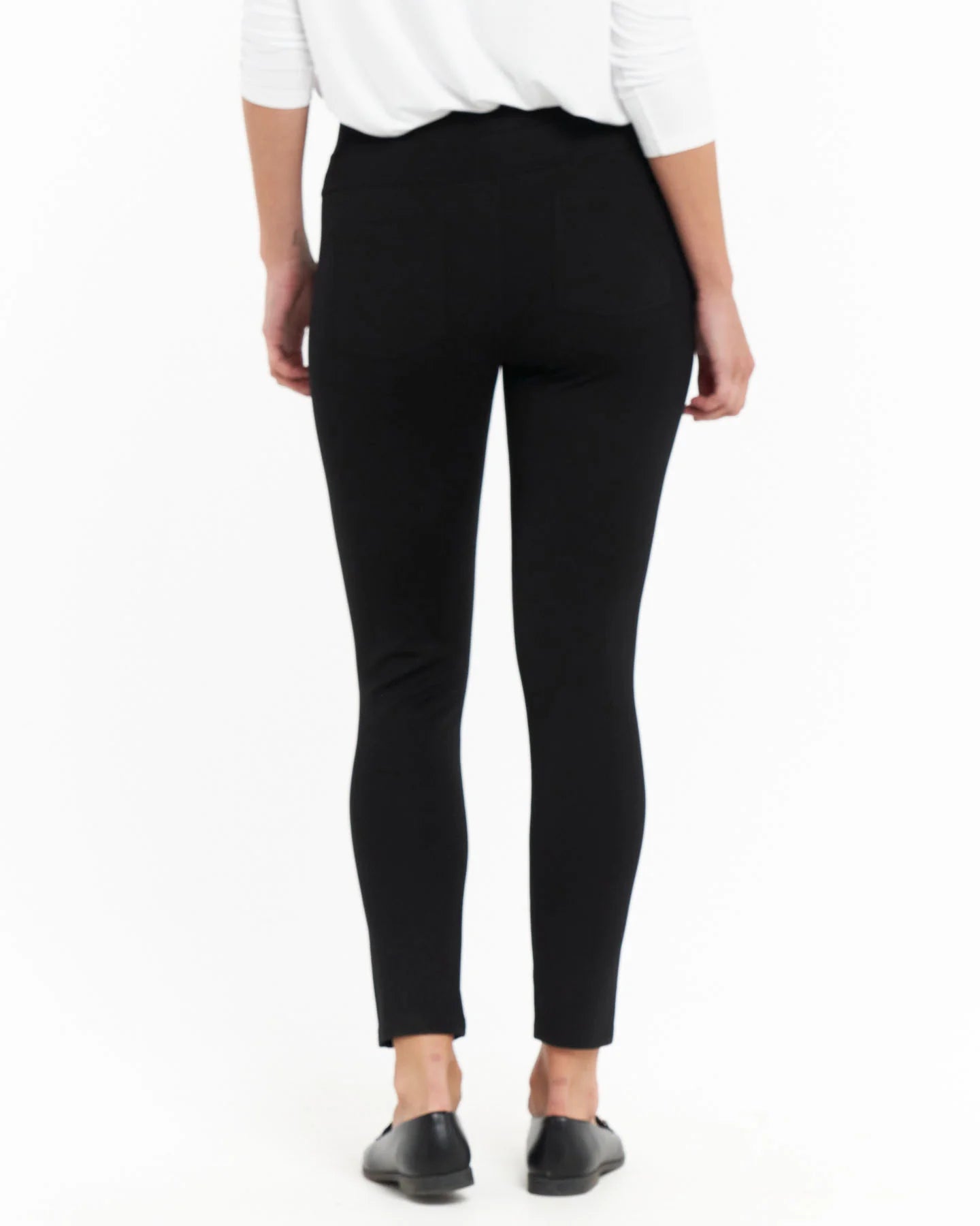 BETTY BASICS PRISCILLA PONTE LEGGING- BLACK