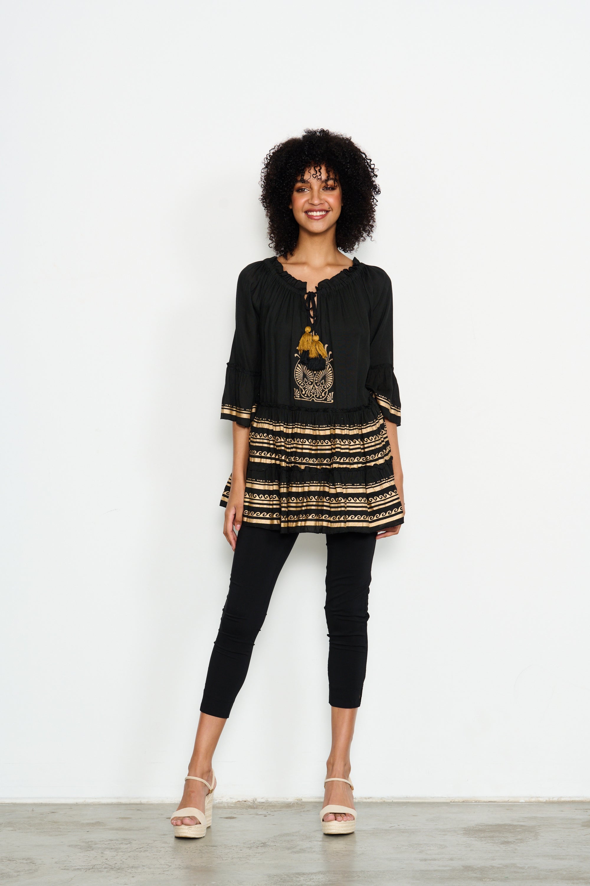 CAJU BLACK/GOLD TIERED HEM TUNIC