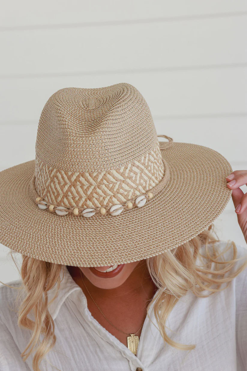 PANAMAHAT WITH SHELL BEAD TRIM