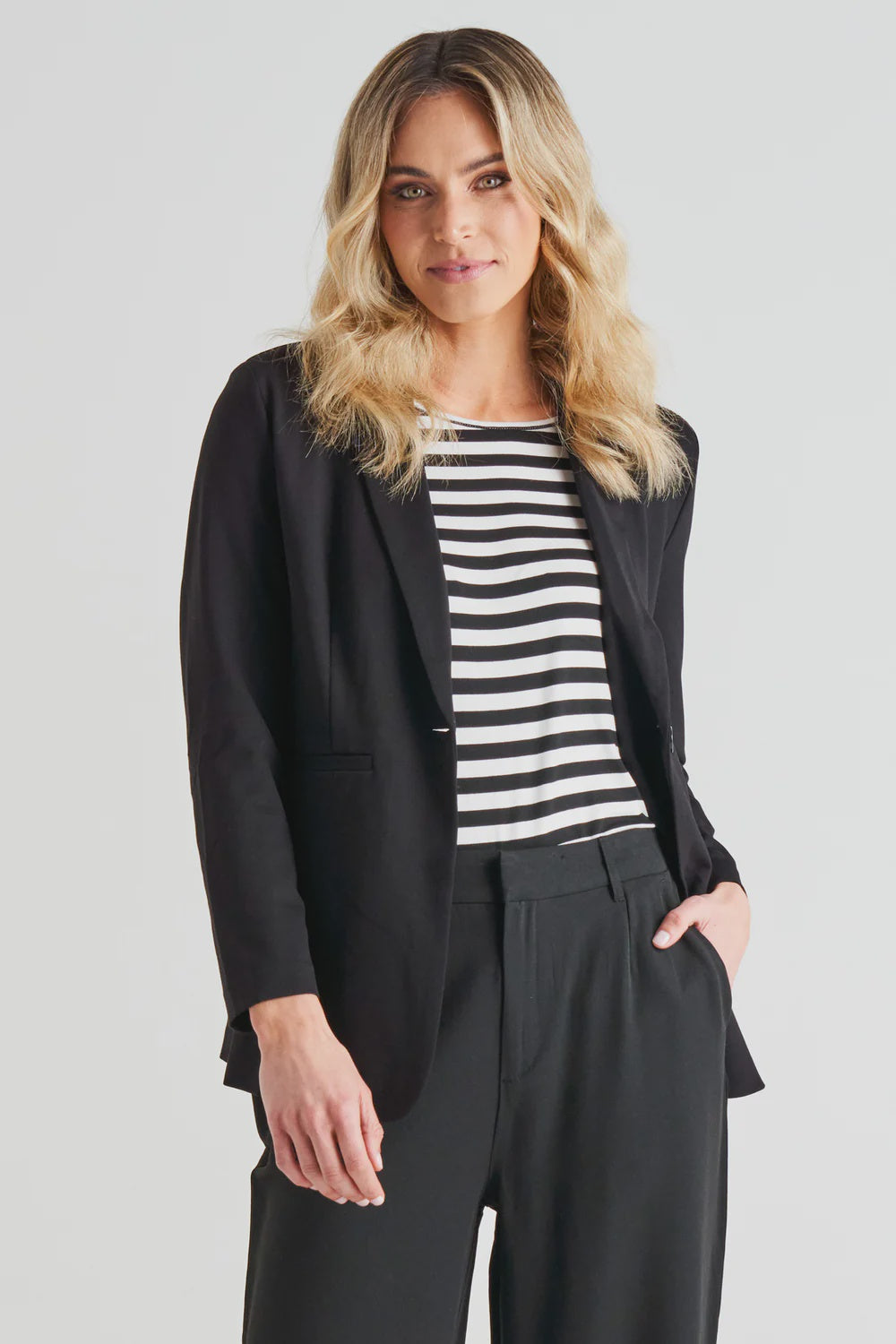 BETTY BASICS PORTSEA BLAZER -