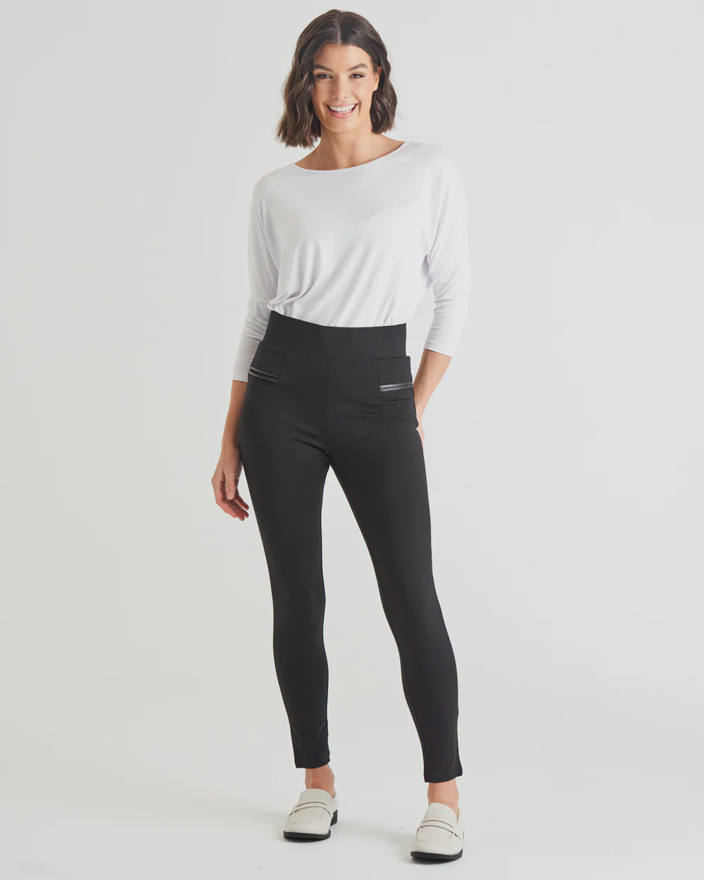 BETTY BASICS GWEN PONTE